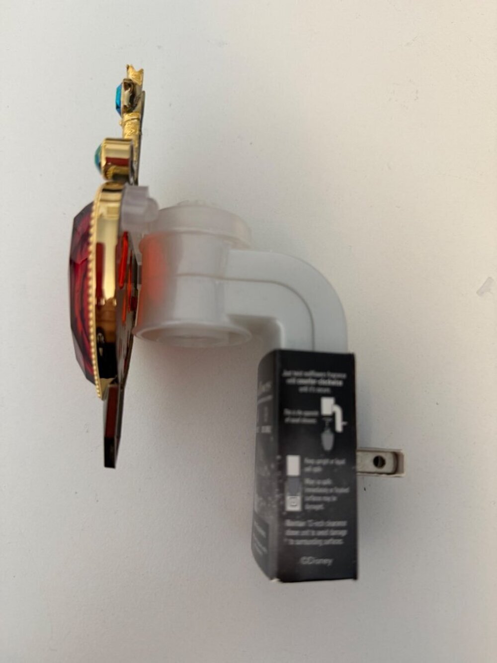 Bath & Body Works Disney Villains~*EVIL QUEEN*~Wallflower Plug In Light Up Plug - Picture 3 of 4